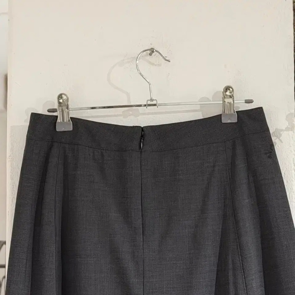 Theory Charcoal Pleated A-Line Skirt - Picture 4 of 7